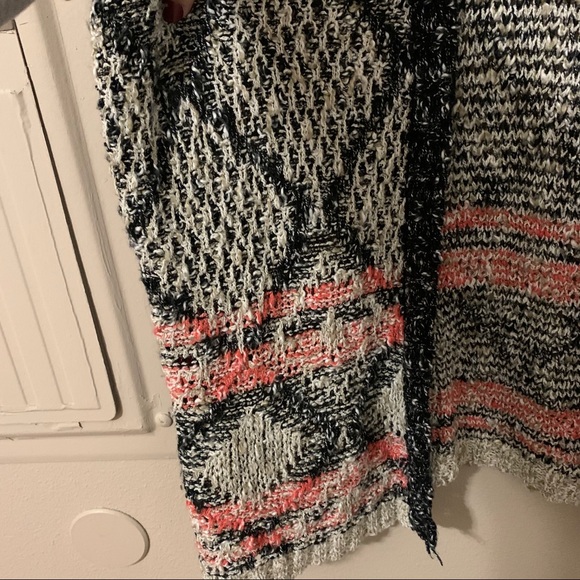 Patterned Cardigan - Picture 3 of 5